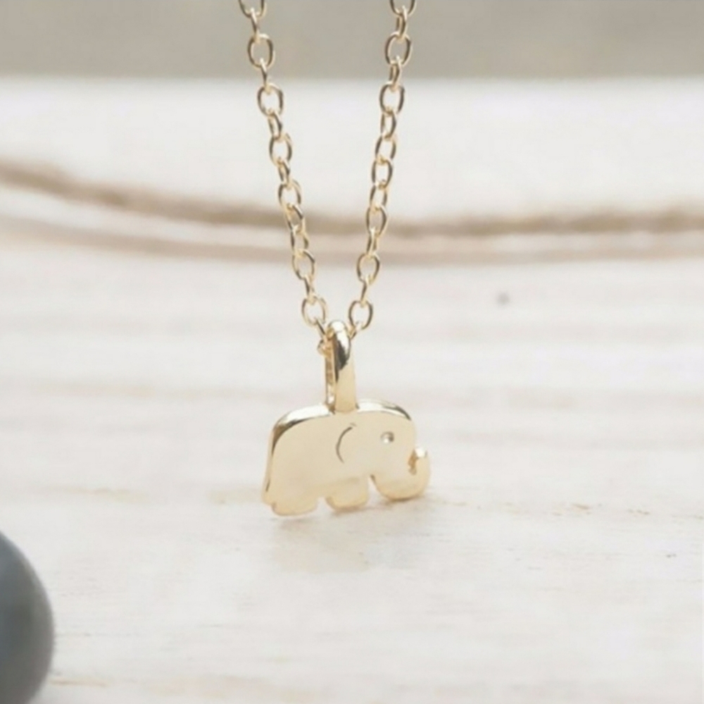 NWT Elephant Pendant Necklace - Picture 12 of 12